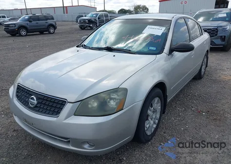 2005 Nissan Altima 2.5 S from USA, damaged, VIN 1N4AL11D75N909260